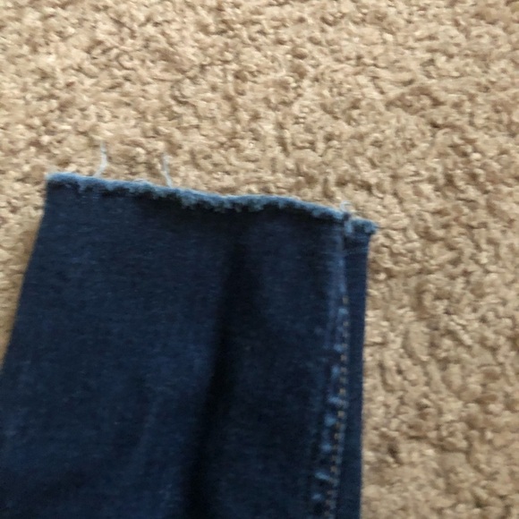 Hollister Ripped Skinny Jeans - Picture 8 of 9